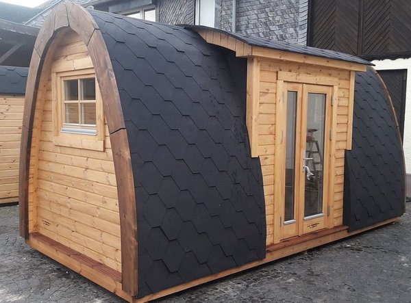 Camping Pod Glamping L480 isoliert montiert Kiefer